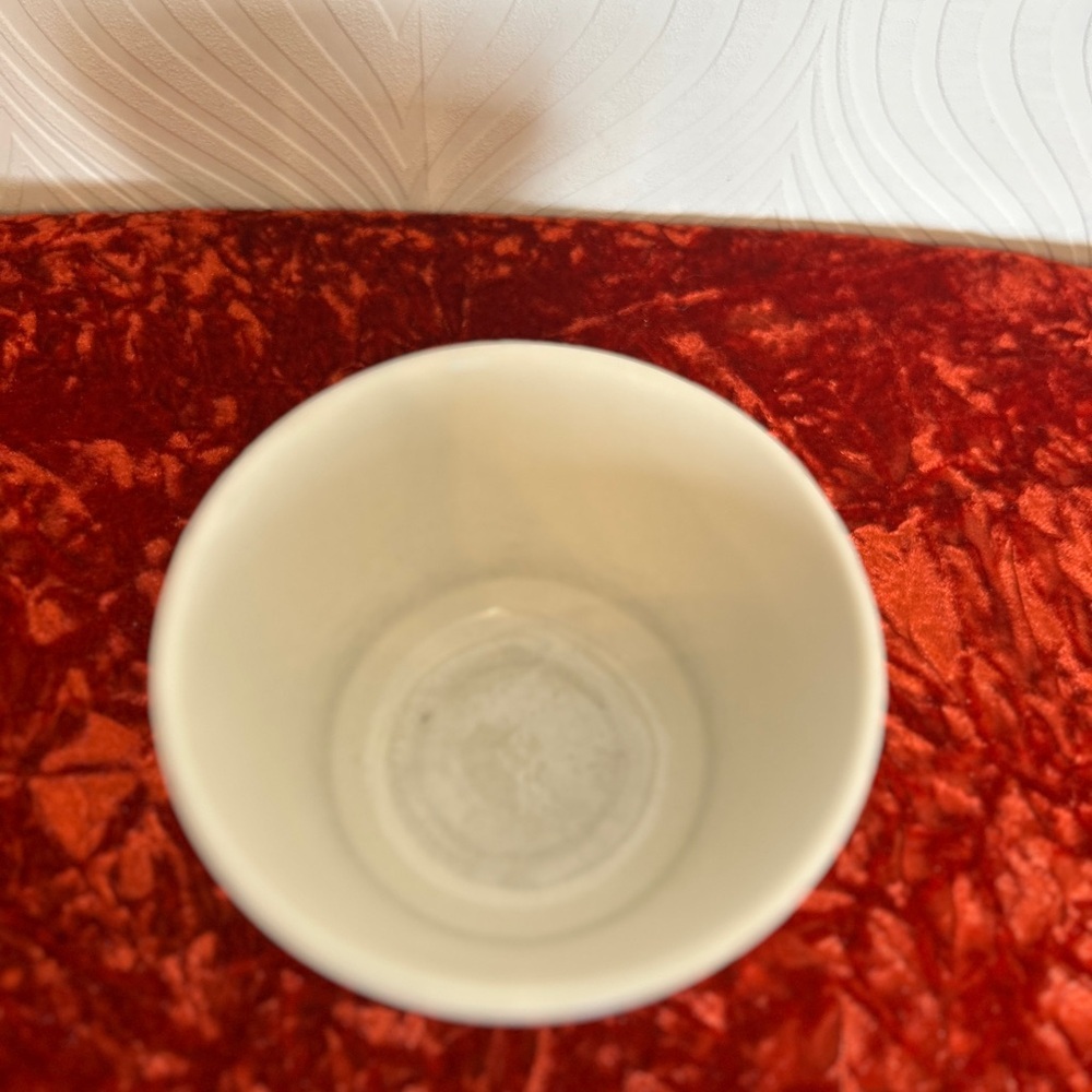 Vintage Cream Ceramic Mixing Bowl - Picture 2 of 4